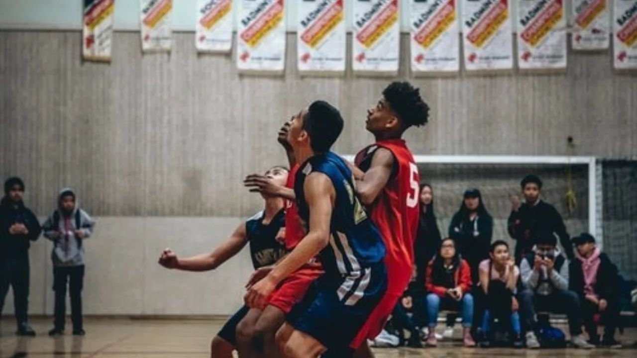 Basketball: Hoop and Eat - photo