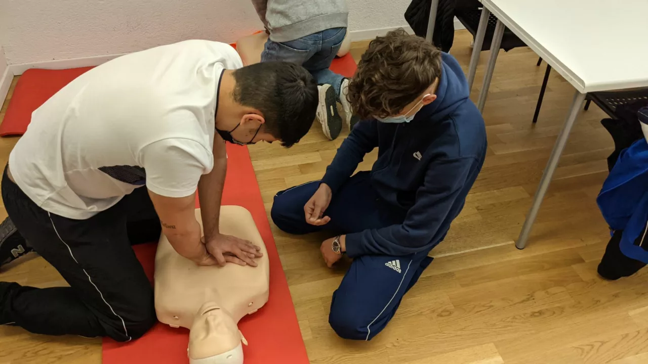 Emergency First Aid At Work (EFAW) Course - photo